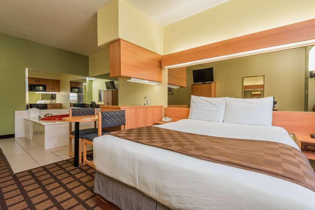 Microtel Inn & Suites By Wyndham Ft. Worth North/At Fossil Fort Worth Phòng bức ảnh